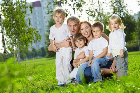 На территории Свечинского района многодетные семьи имеют право