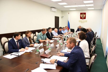Игорь Комаров провел заседание по противодействию незаконным финансовым операциям в ПФО
