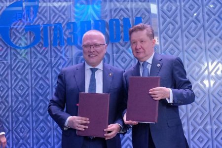 Александр Соколов и Алексей Миллер на Петербургском форуме подписали соглашение о сотрудничестве